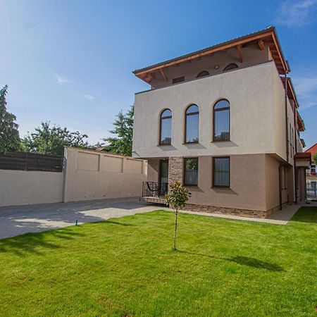 Cozy Brand New Boutique Aparthotel Braşov Eksteriør bilde