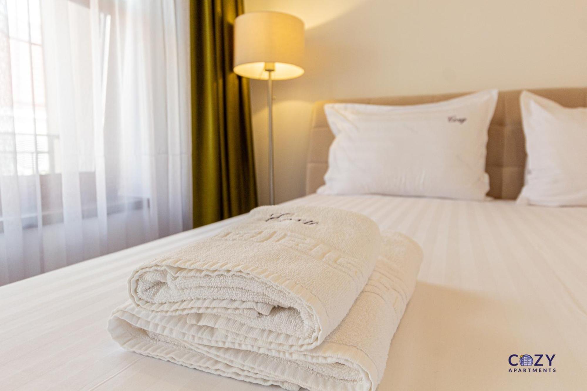 Cozy Brand New Boutique Aparthotel Braşov Eksteriør bilde