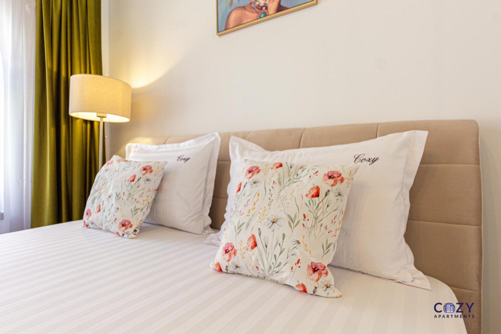 Cozy Brand New Boutique Aparthotel Braşov Eksteriør bilde