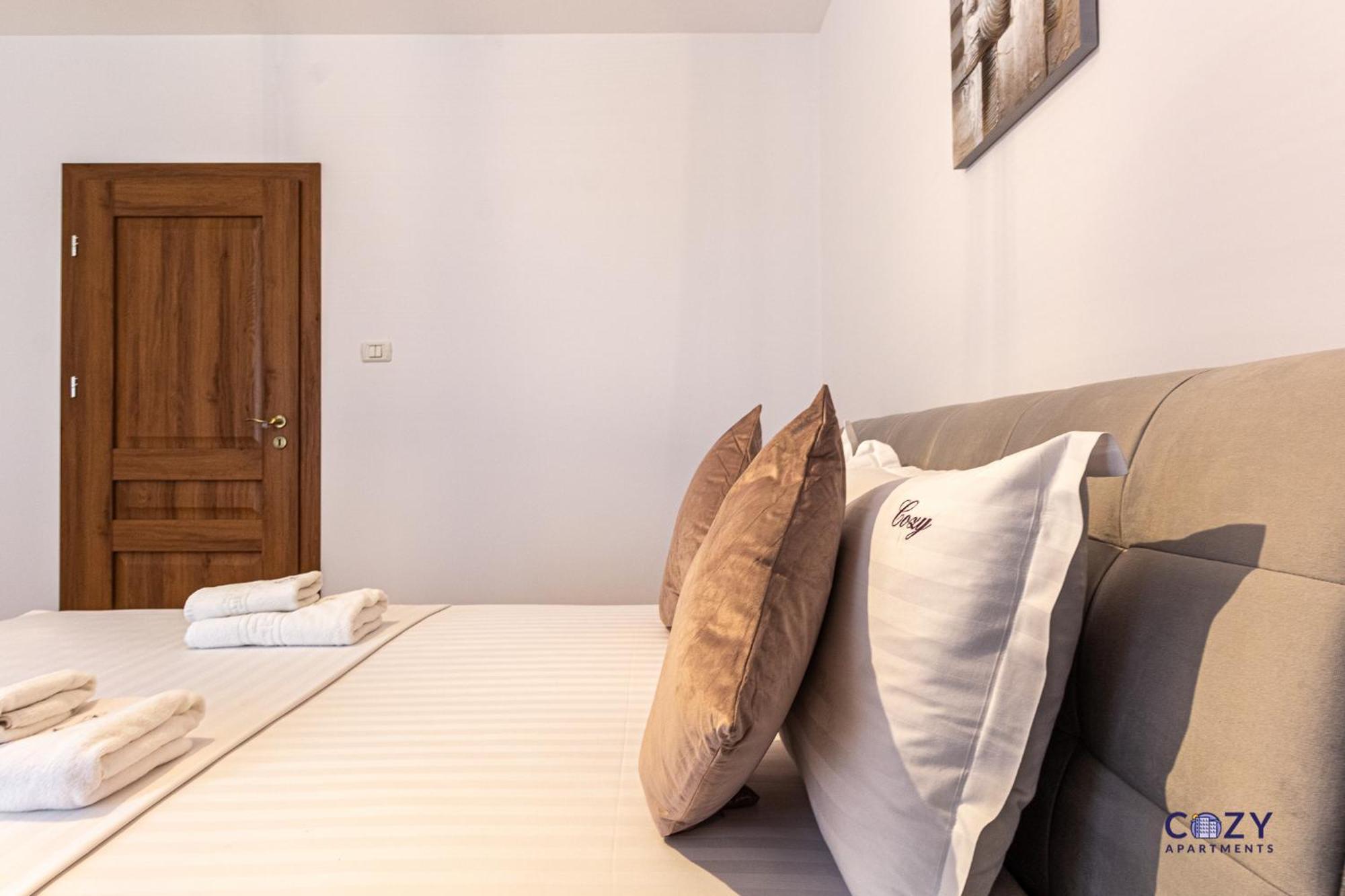 Cozy Brand New Boutique Aparthotel Braşov Eksteriør bilde